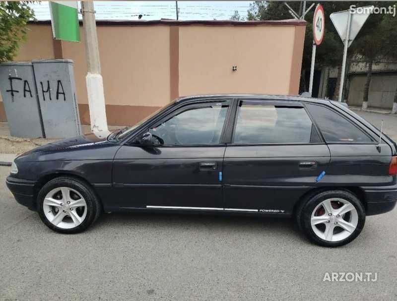 Opel Astra G,  1995